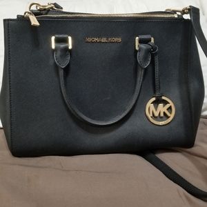 Michael Kors Medium Sutton Satchel